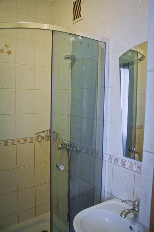 Motel Ivano-Frankivsk Quarto foto