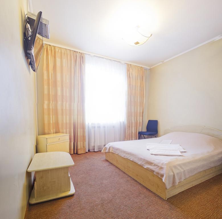 Motel Ivano-Frankivsk Quarto foto